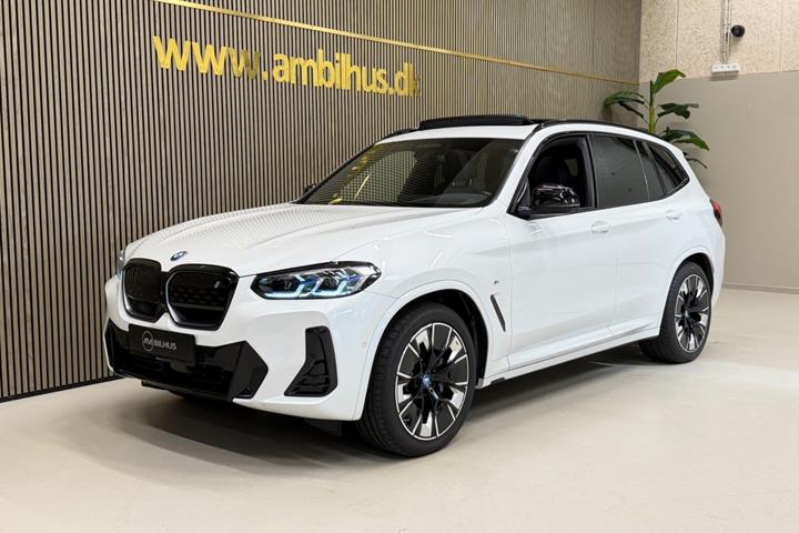 Hvid BMW iX3 fra 2024