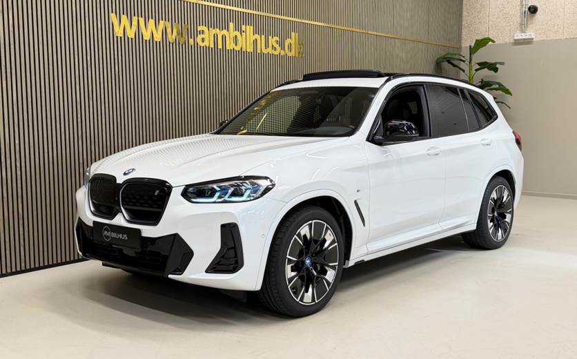 BMW iX3 Charged Plus M-Sport