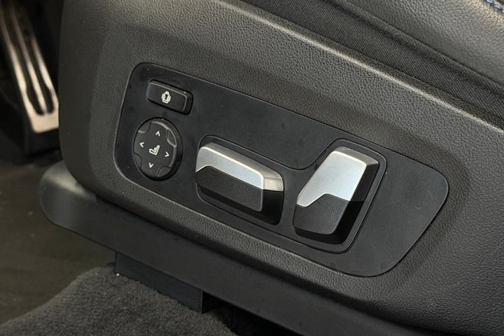 Hvid BMW iX3 fra 2024