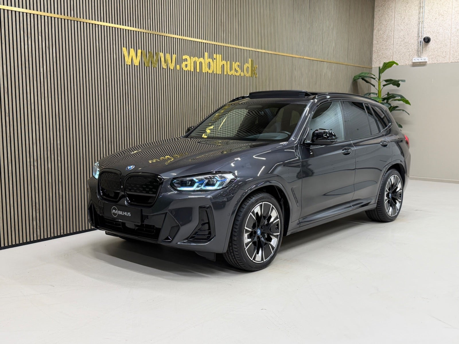 BMW iX3 Charged Plus M-Sport