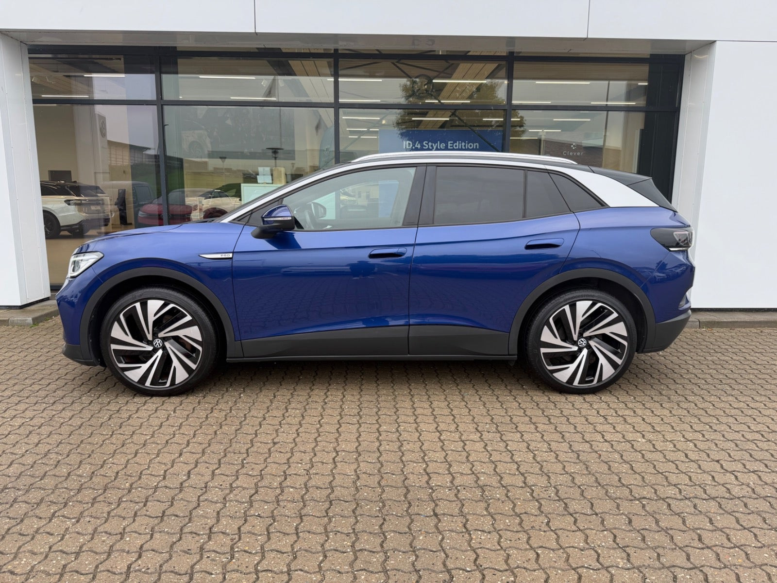Blå VW ID.4 fra 2022
