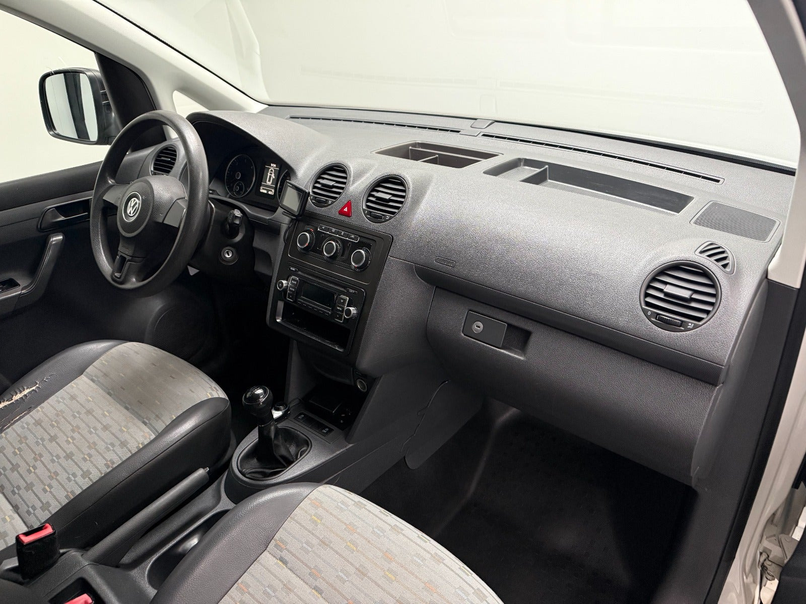 Hvid VW Caddy fra 2012