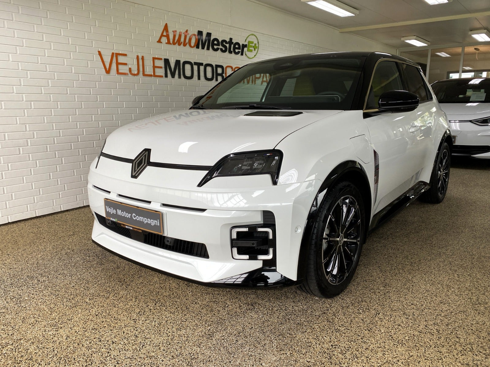 Renault 5 E-Tech 52 Iconic