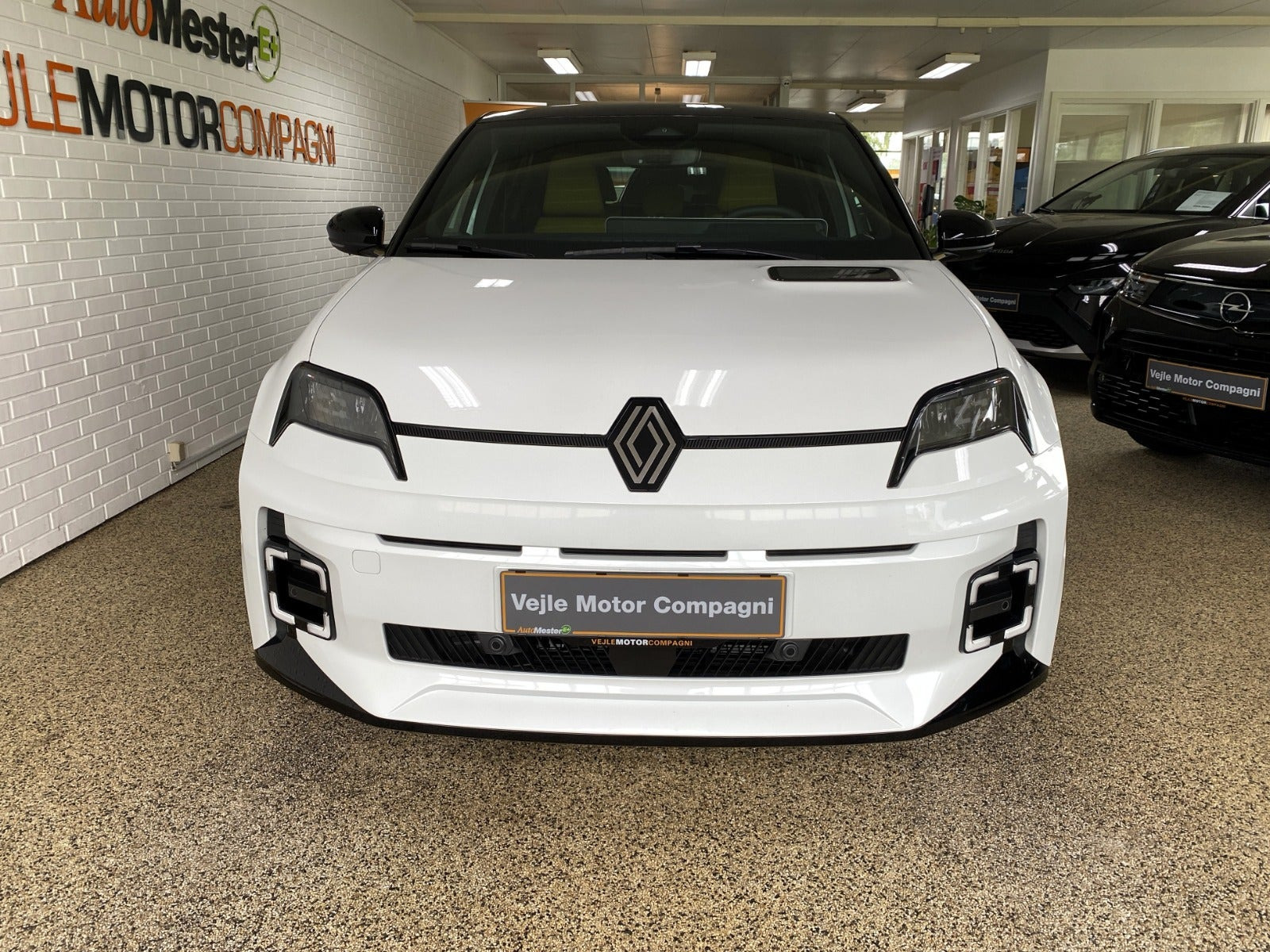 Hvid Renault 5 E-Tech fra 2025