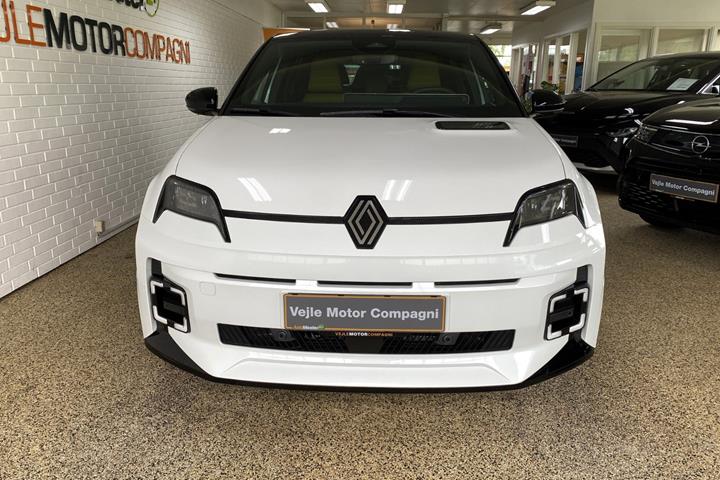 Hvid Renault 5 E-Tech fra 2025