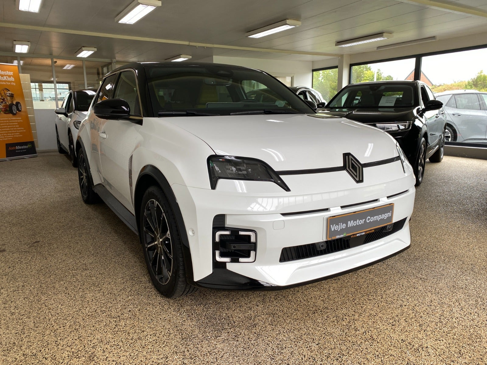 Hvid Renault 5 E-Tech fra 2025