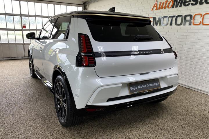 Hvid Renault 5 E-Tech fra 2025