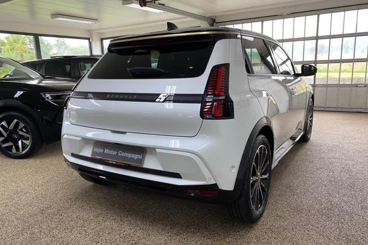 Hvid Renault 5 E-Tech fra 2025
