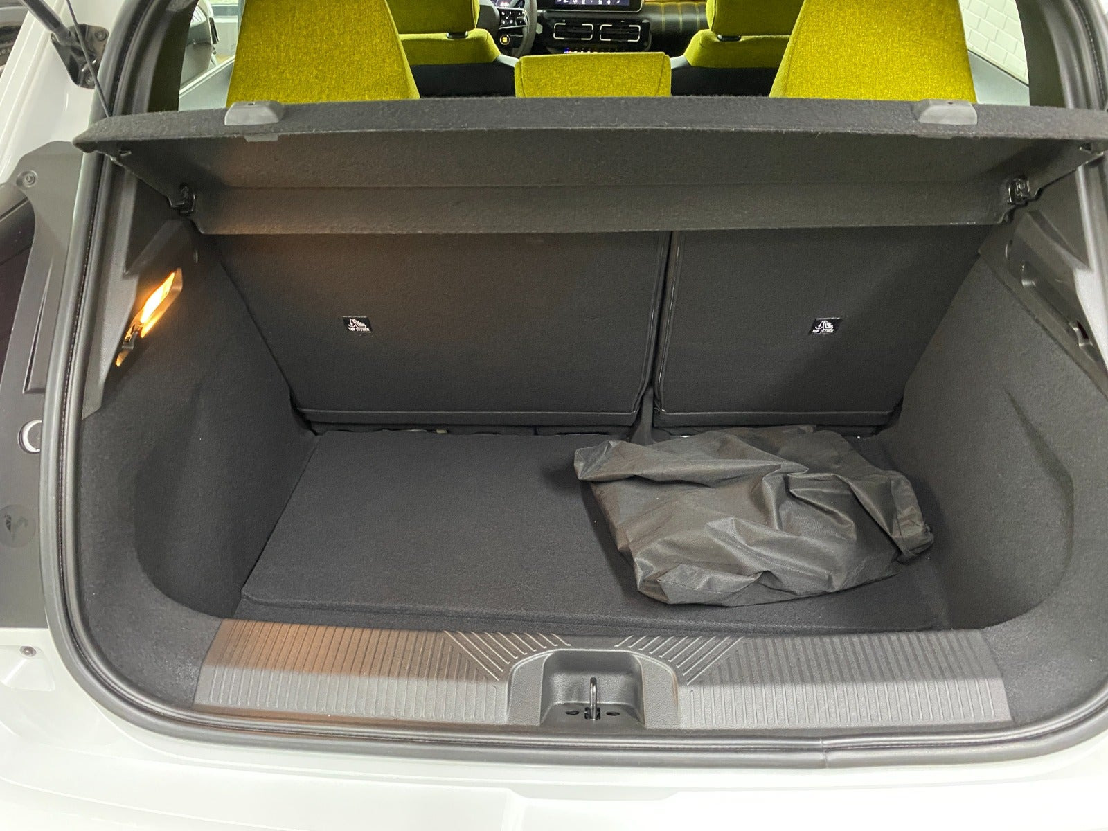 Hvid Renault 5 E-Tech fra 2025