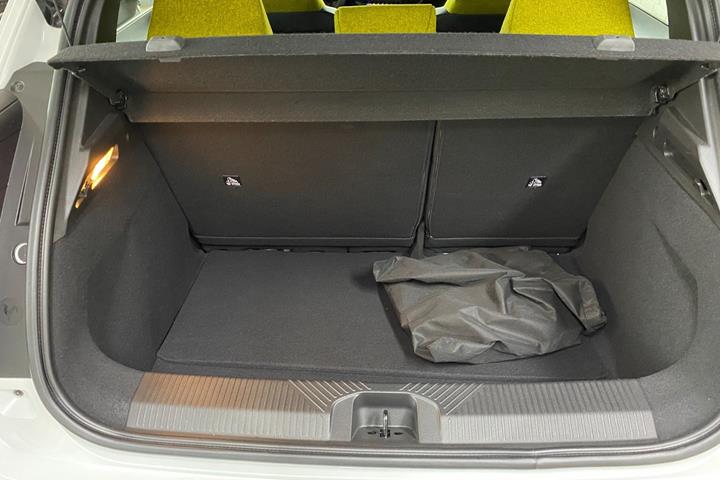 Hvid Renault 5 E-Tech fra 2025