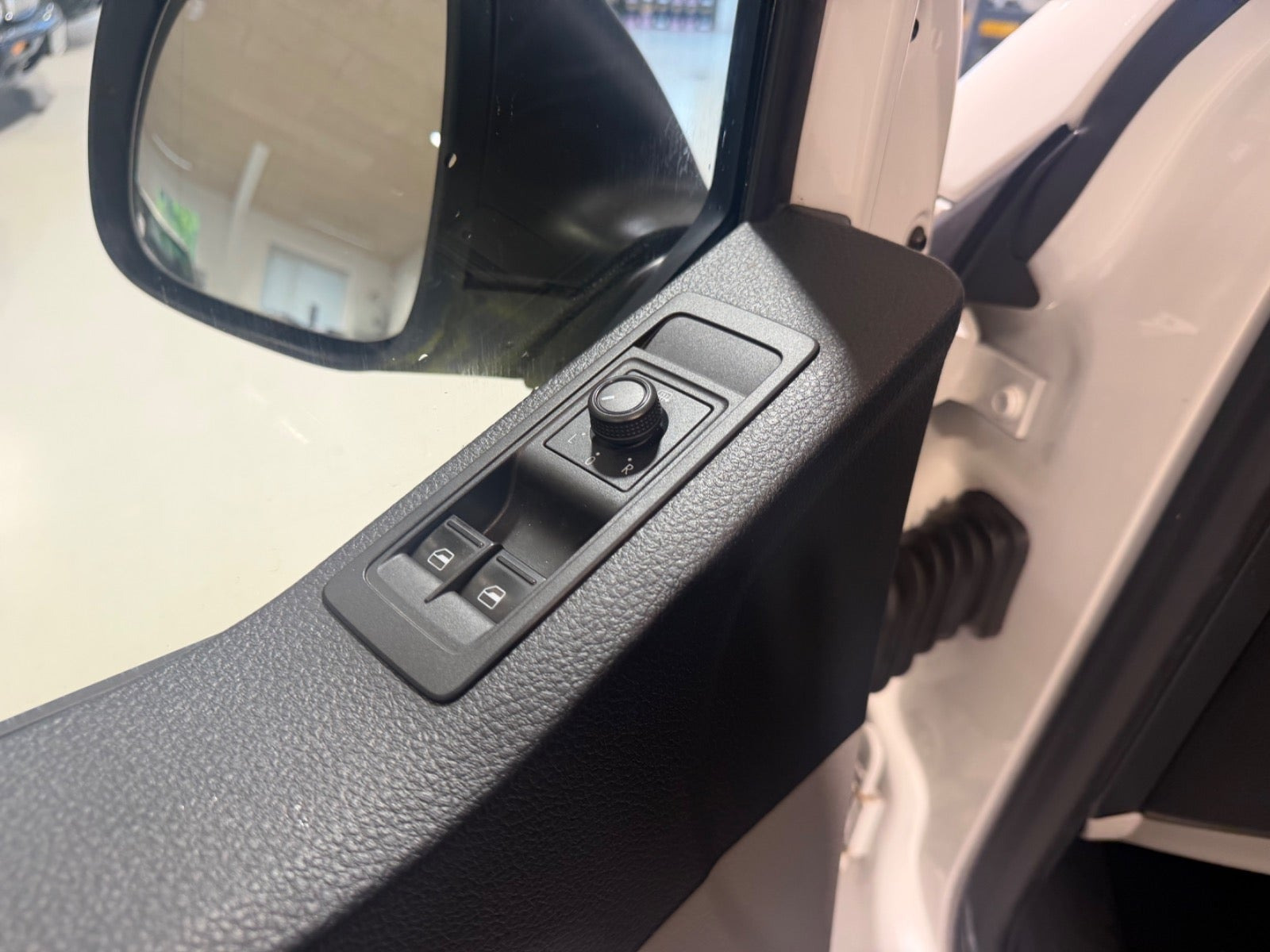 Hvid VW Transporter fra 2018
