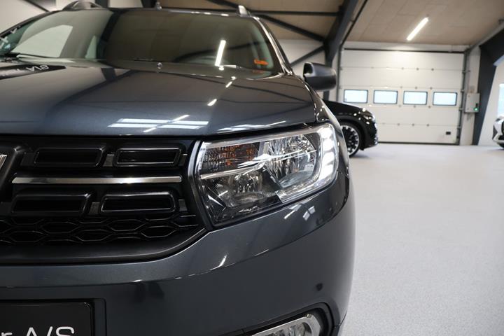 Grå Dacia Logan fra 2018