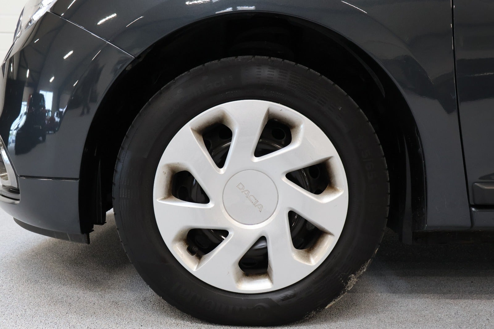 Grå Dacia Logan fra 2018