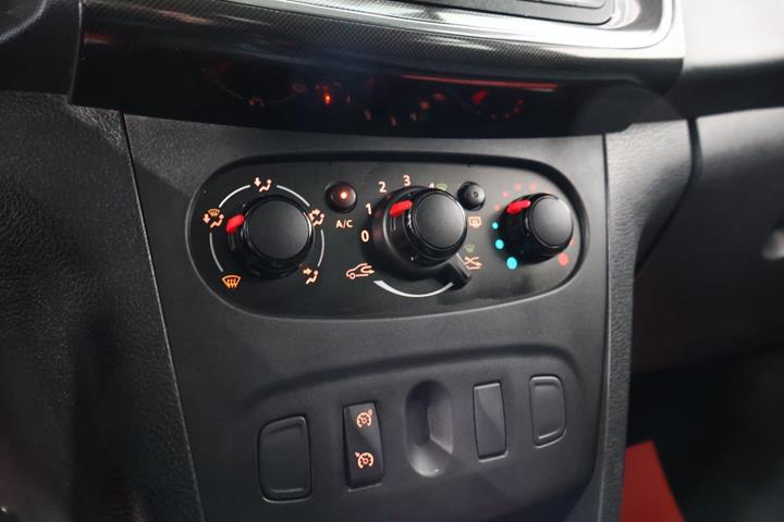 Grå Dacia Logan fra 2018