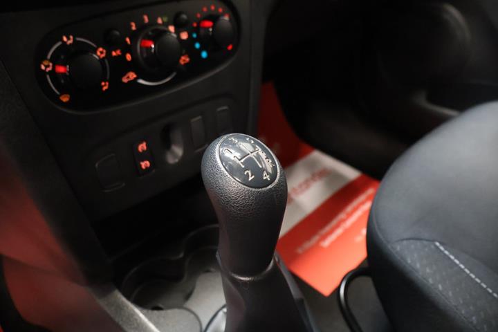 Grå Dacia Logan fra 2018