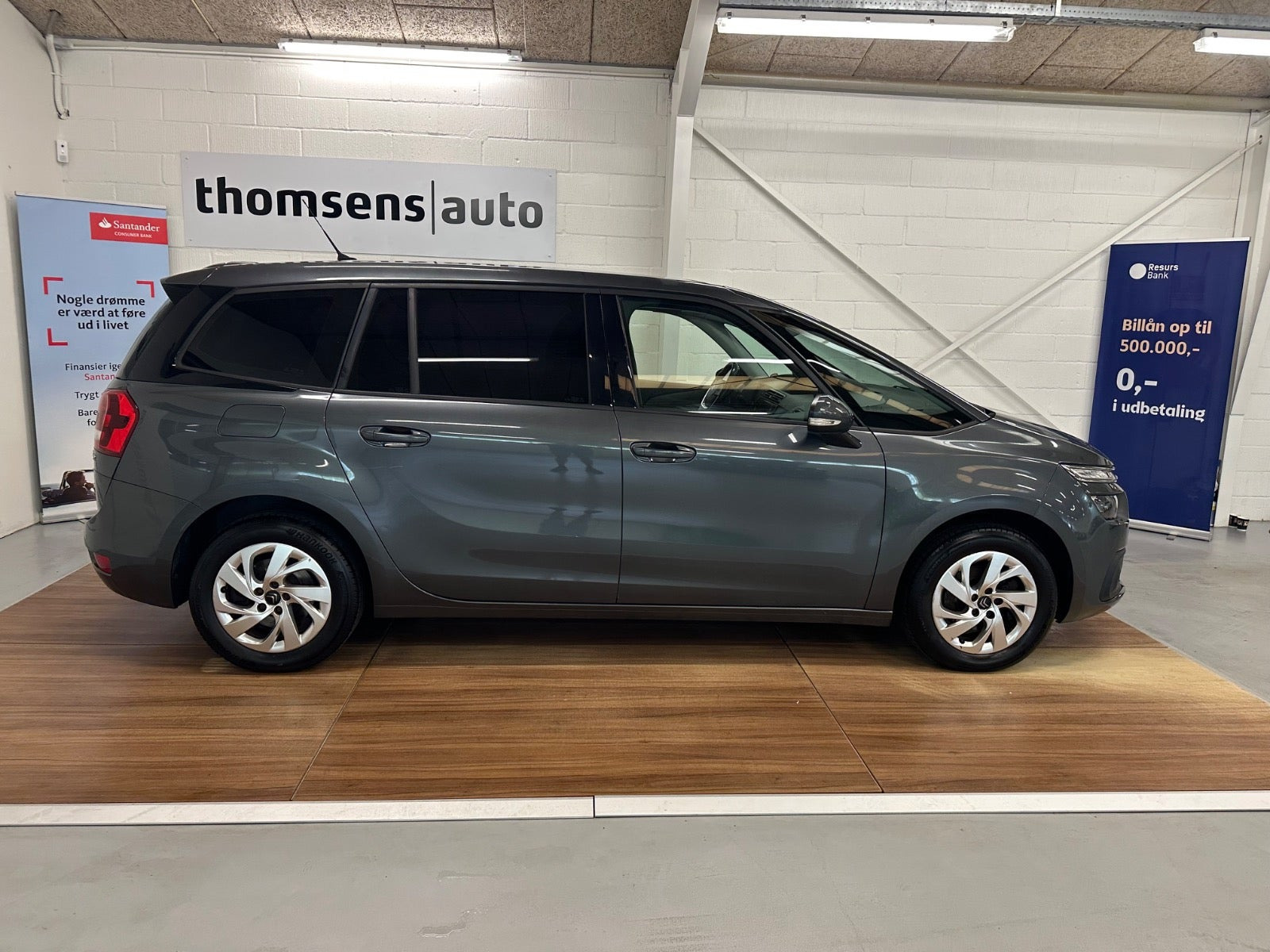 Grå Citroën Grand C4 Picasso fra 2016