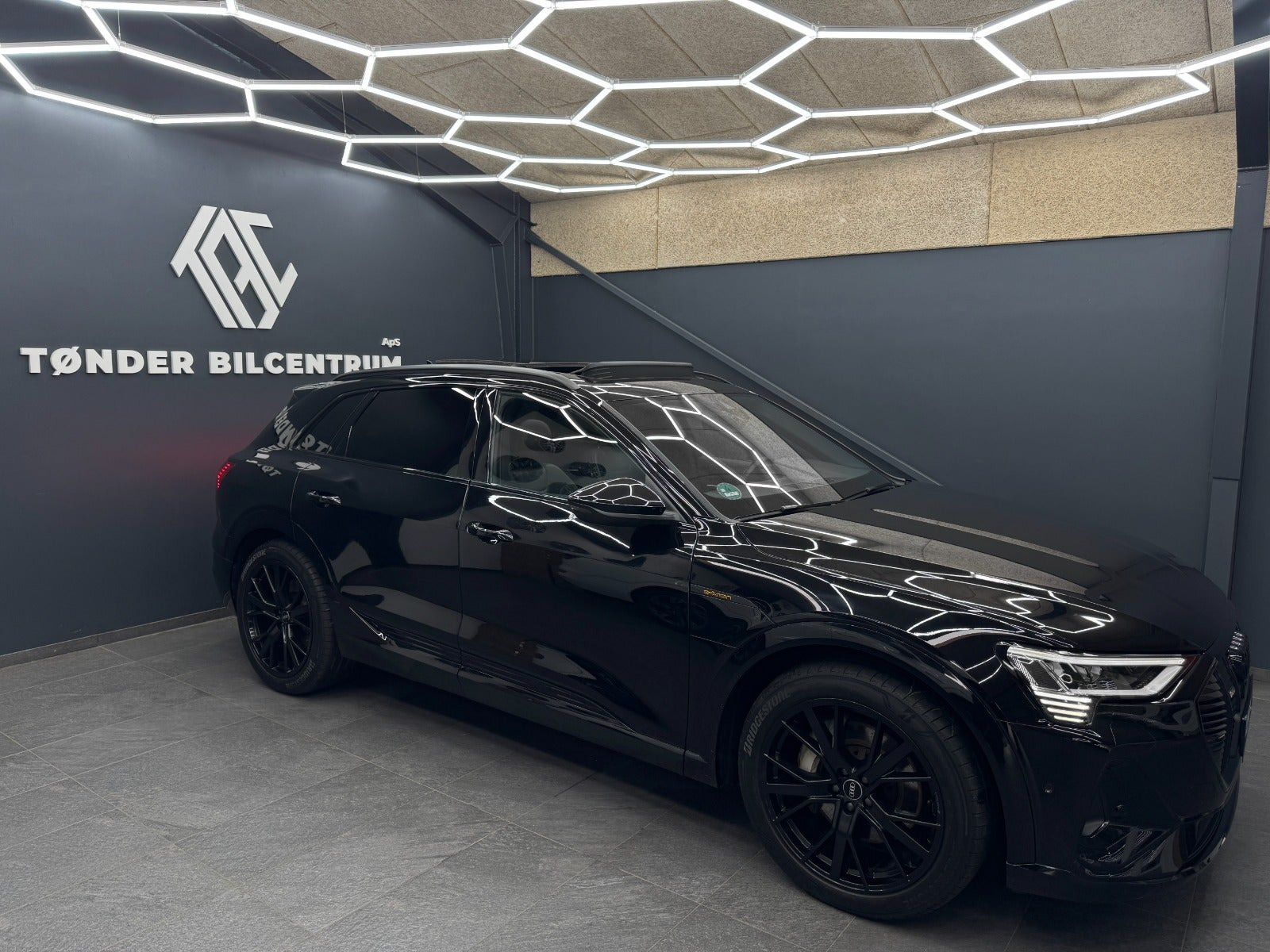 Sort Audi e-tron fra 2022