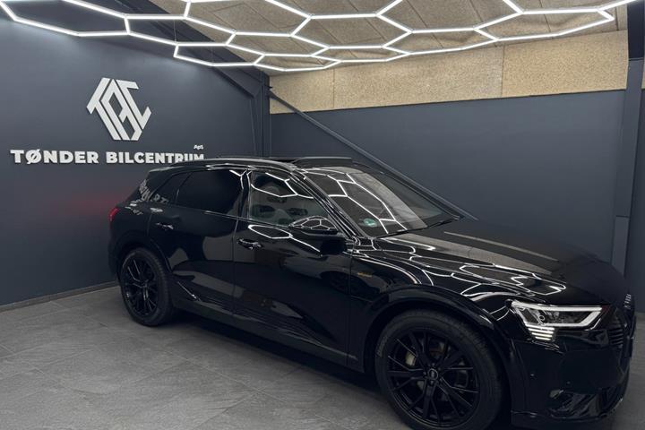 Sort Audi e-tron fra 2022