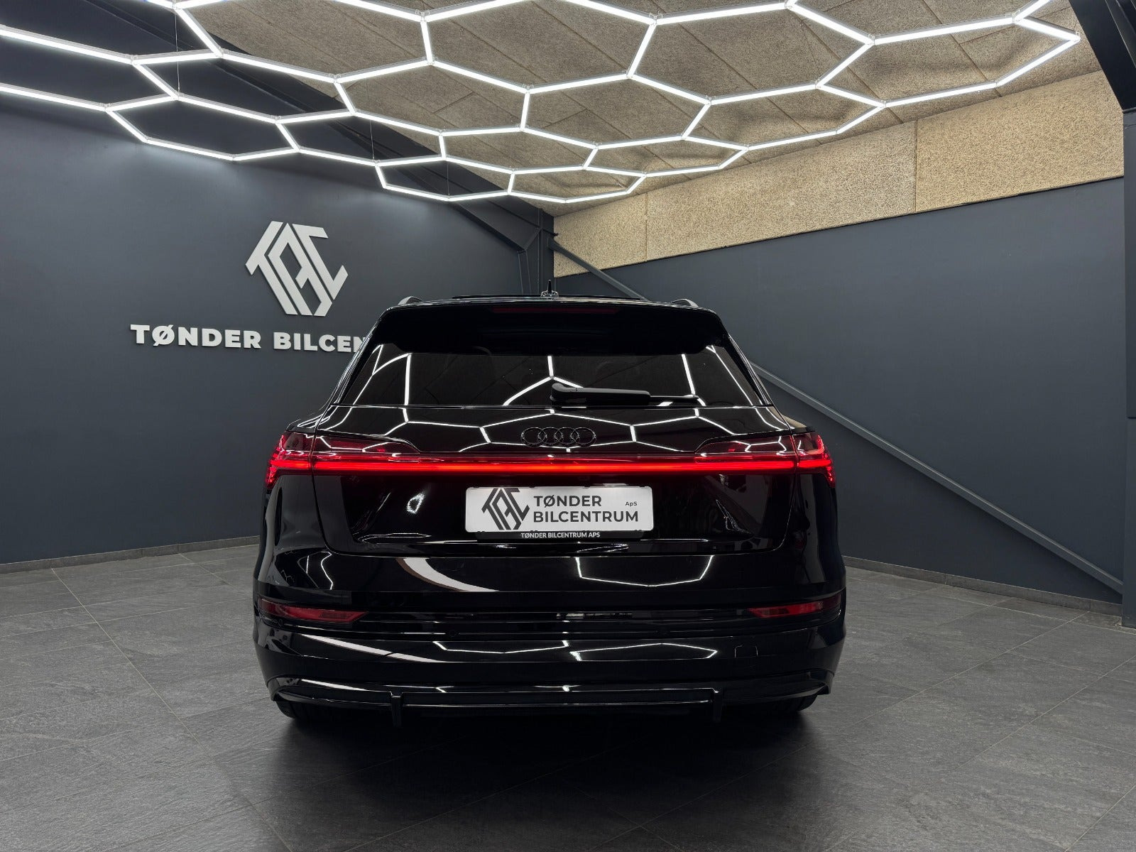 Sort Audi e-tron fra 2022
