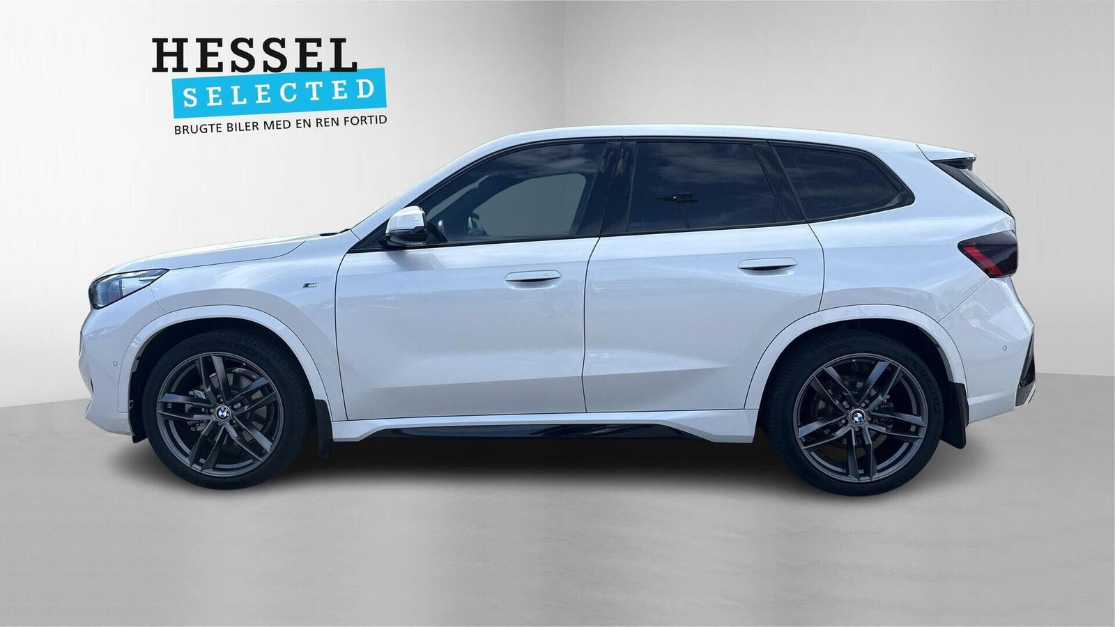 Hvid BMW iX1 fra 2024