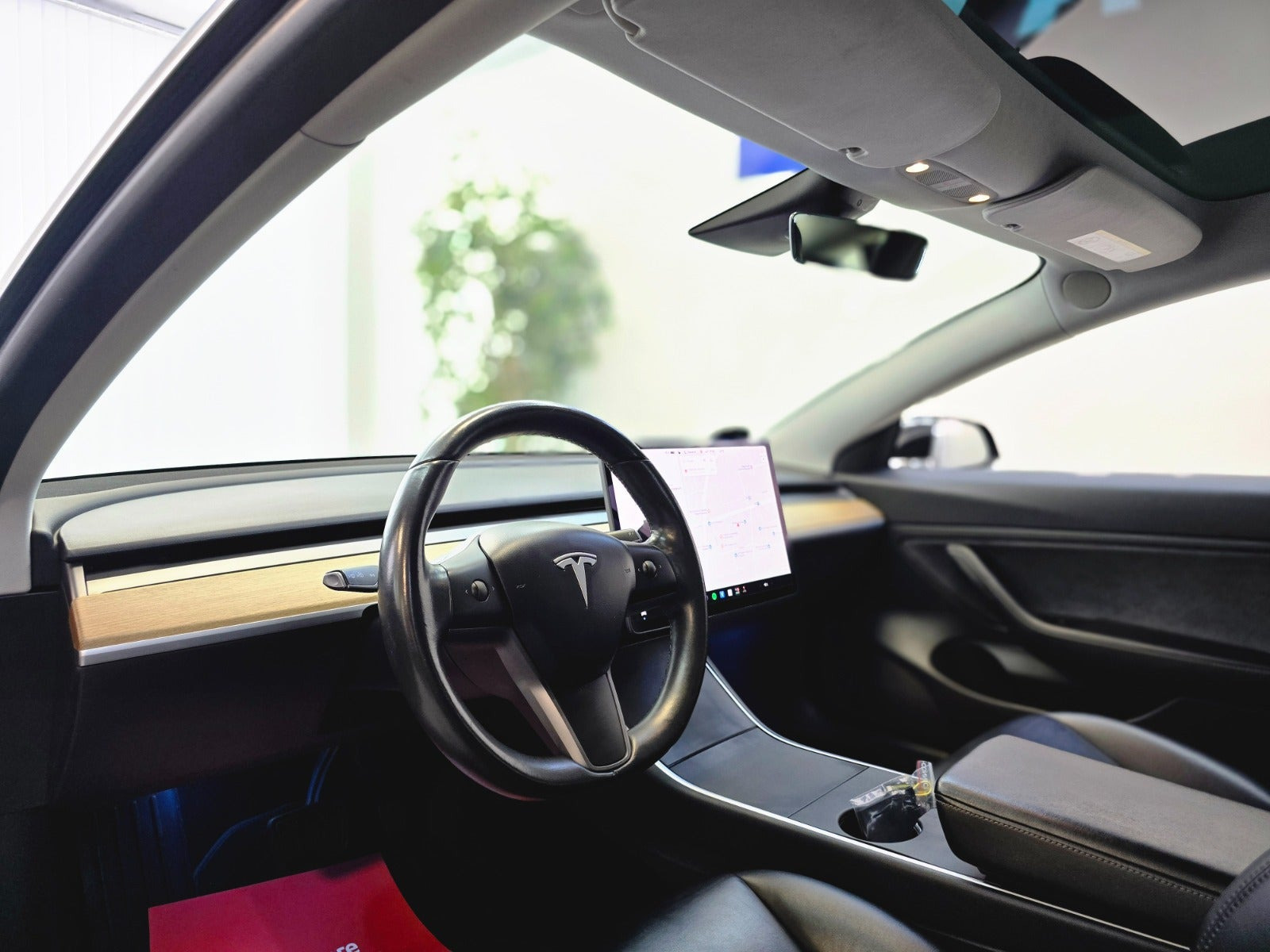 Sort Tesla Model 3 fra 2019