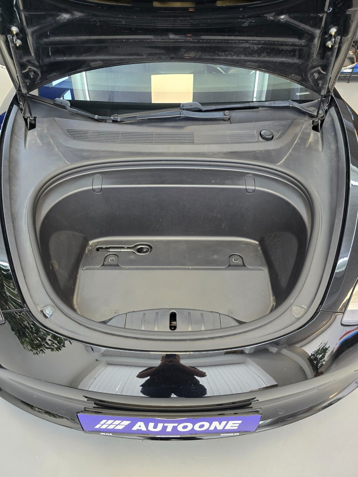Sort Tesla Model 3 fra 2019