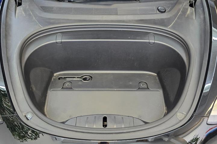 Sort Tesla Model 3 fra 2019