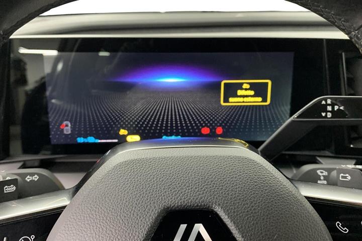 Sort Renault Megane E-Tech fra 2023