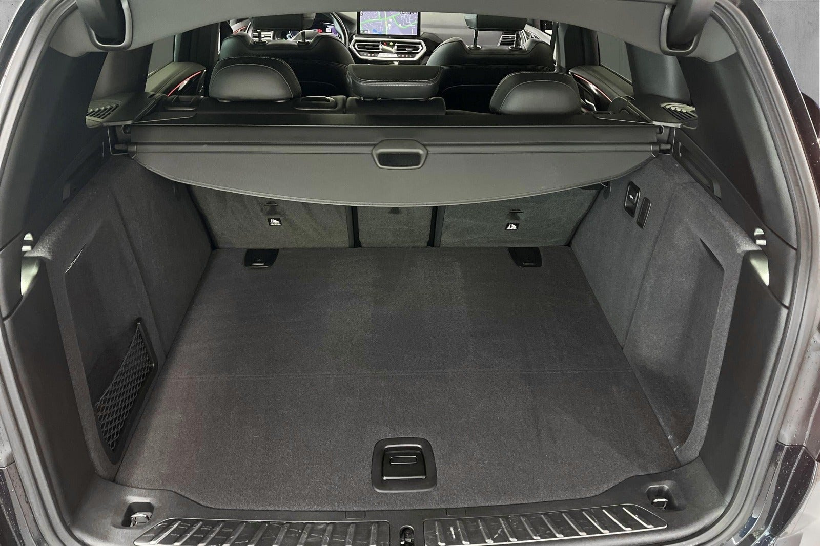 Sort BMW iX3 fra 2024