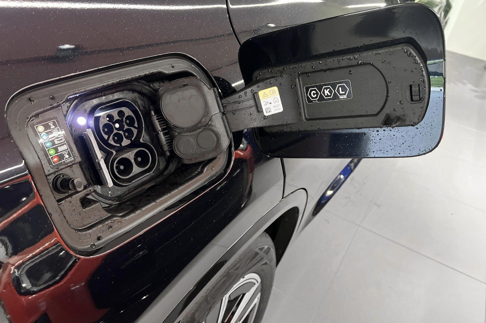 Sort BMW iX3 fra 2024