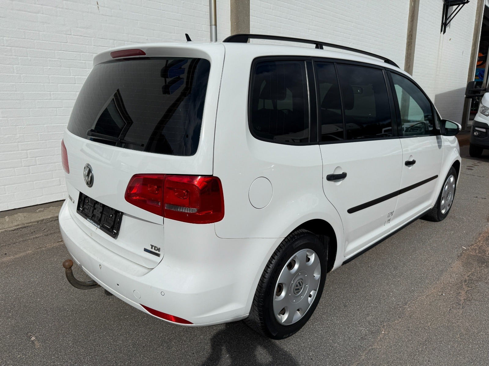 Hvid VW Touran fra 2011