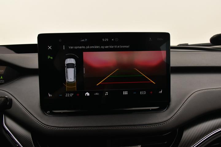 Grå Skoda Enyaq fra 2023
