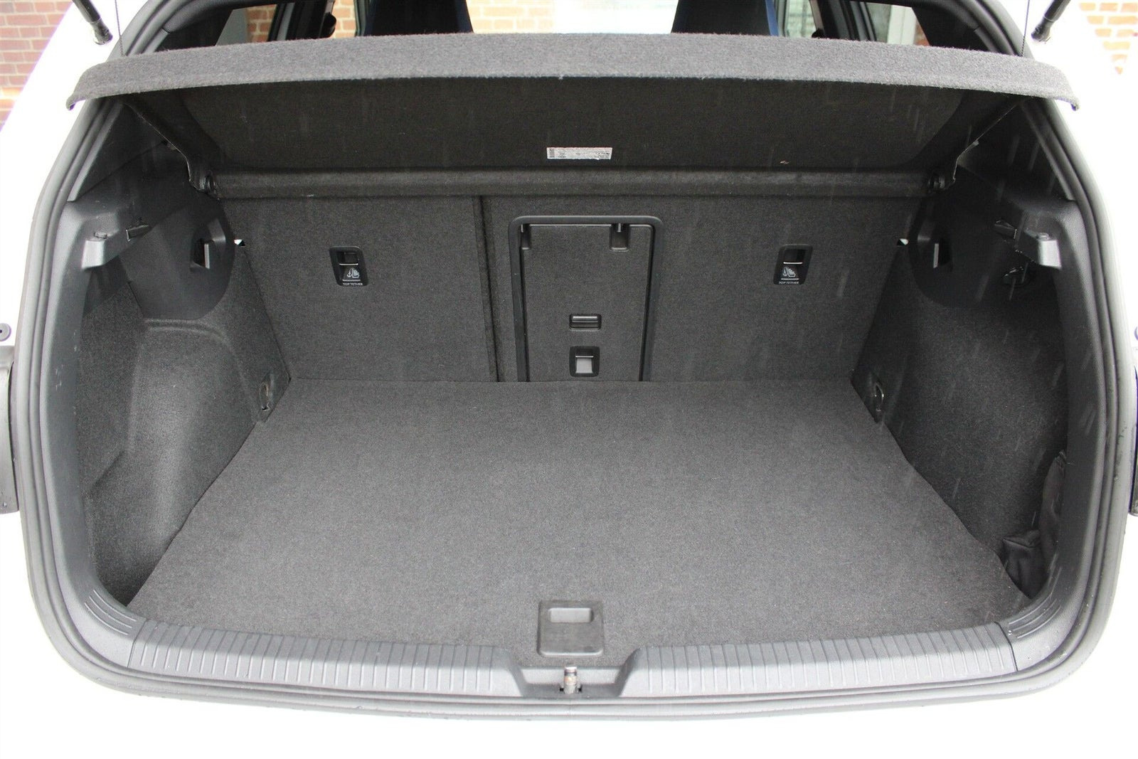 Hvid VW Golf VIII fra 2021