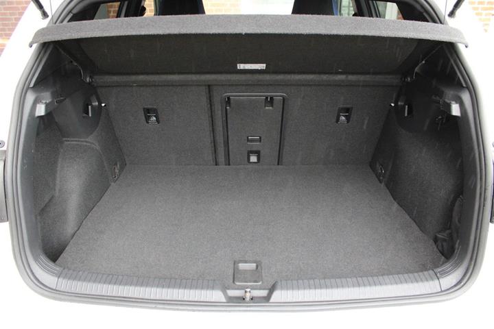 Hvid VW Golf VIII fra 2021