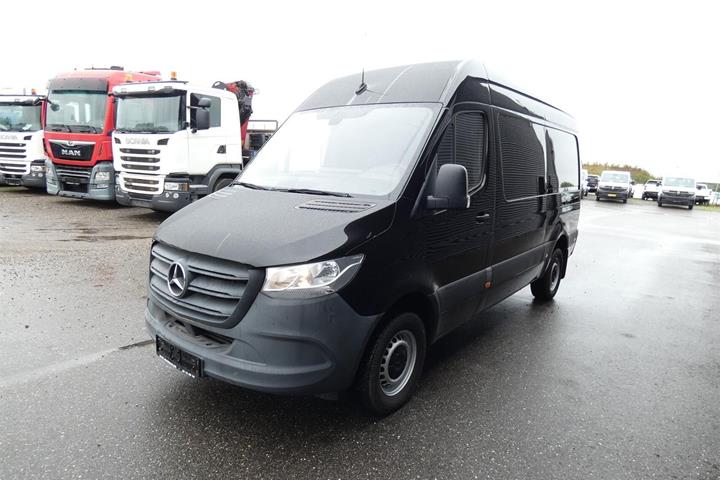 Sort Mercedes Sprinter 317 fra 2021