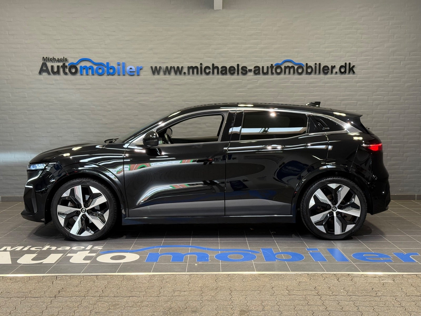 Sort Renault Megane E-Tech fra 2022