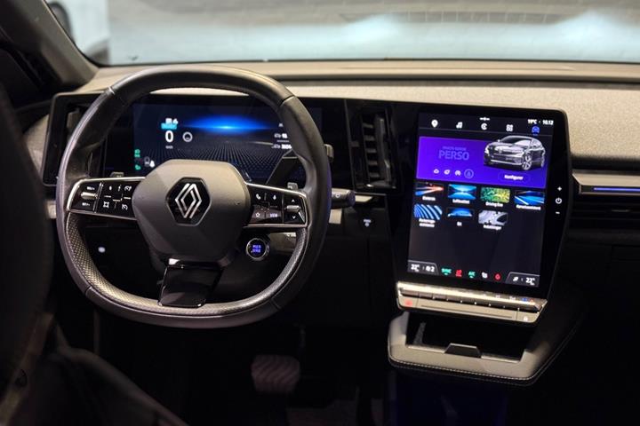 Sort Renault Megane E-Tech fra 2022