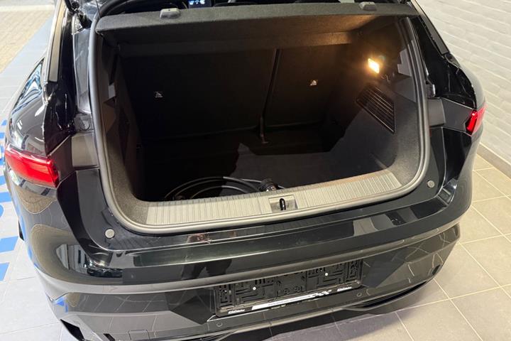 Sort Renault Megane E-Tech fra 2022