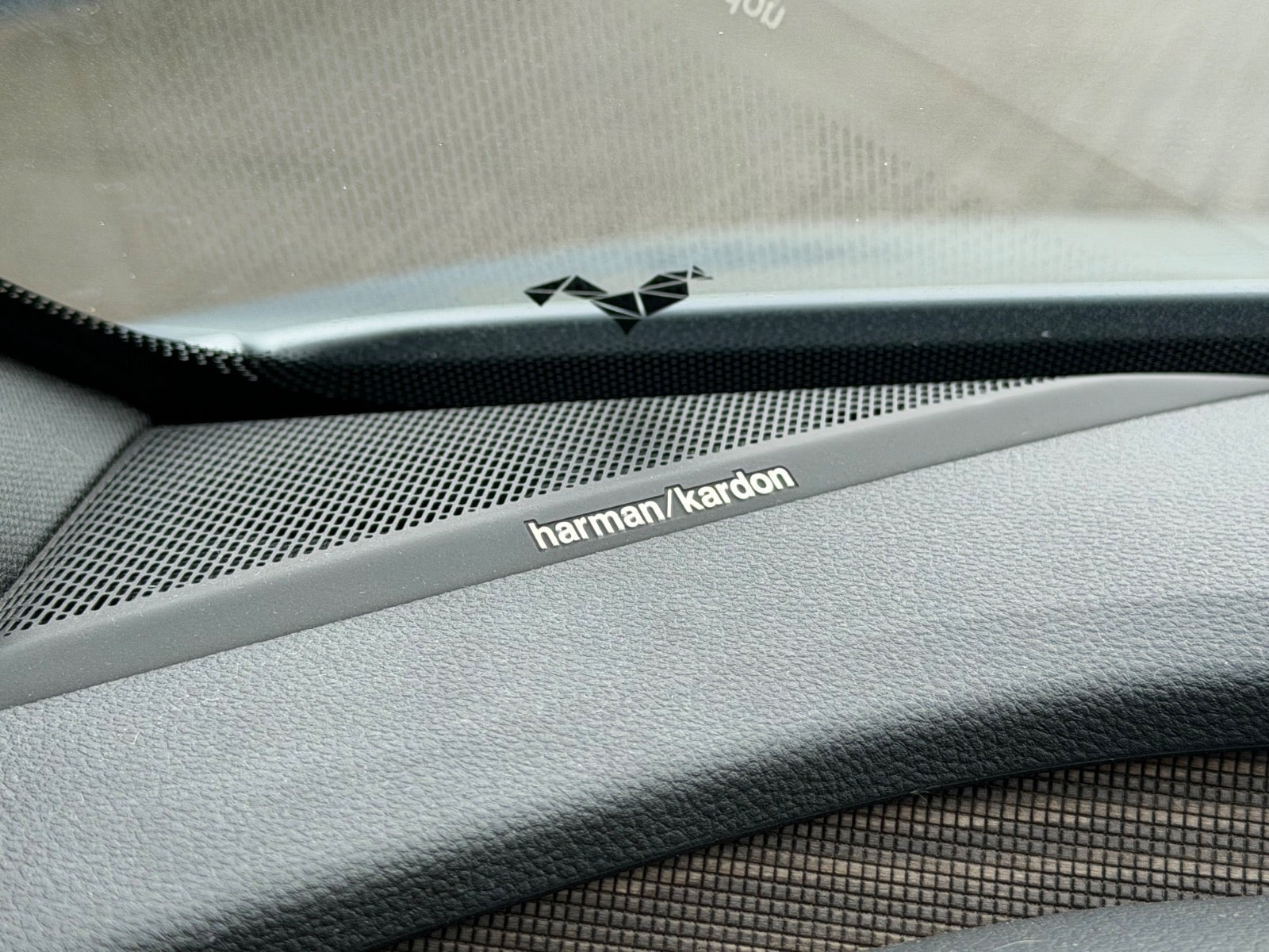 Grå Renault Megane E-Tech fra 2023
