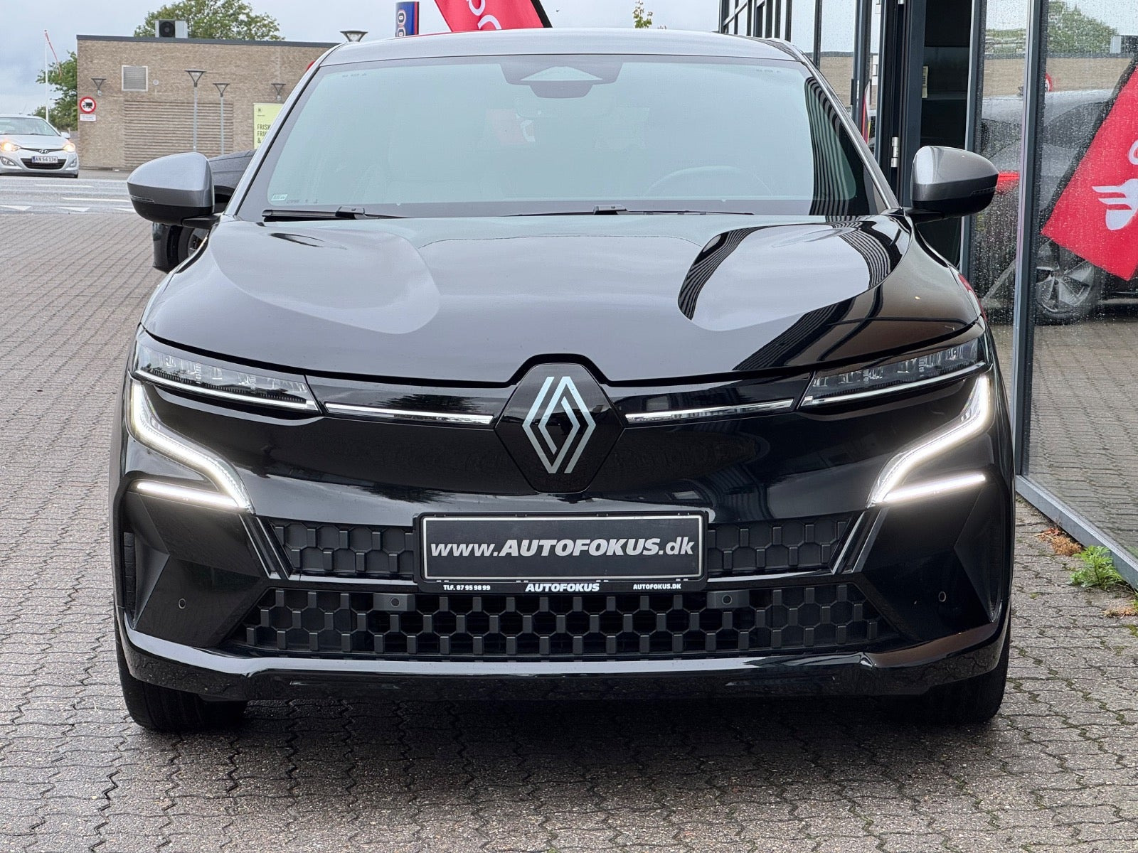 Sort Renault Megane E-Tech fra 2023