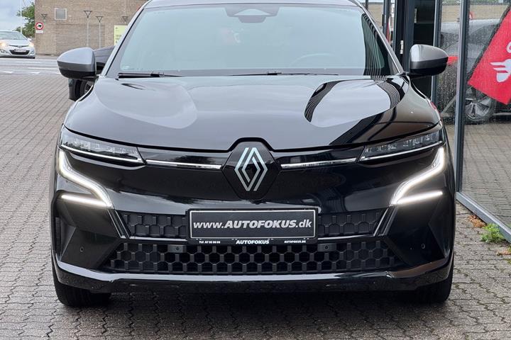 Sort Renault Megane E-Tech fra 2023