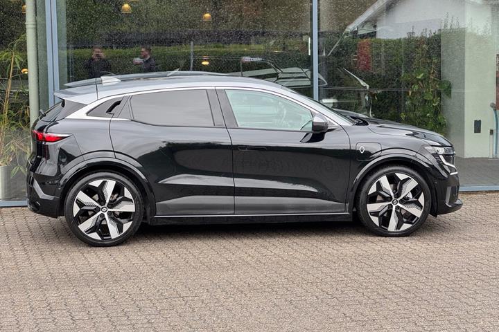 Sort Renault Megane E-Tech fra 2023