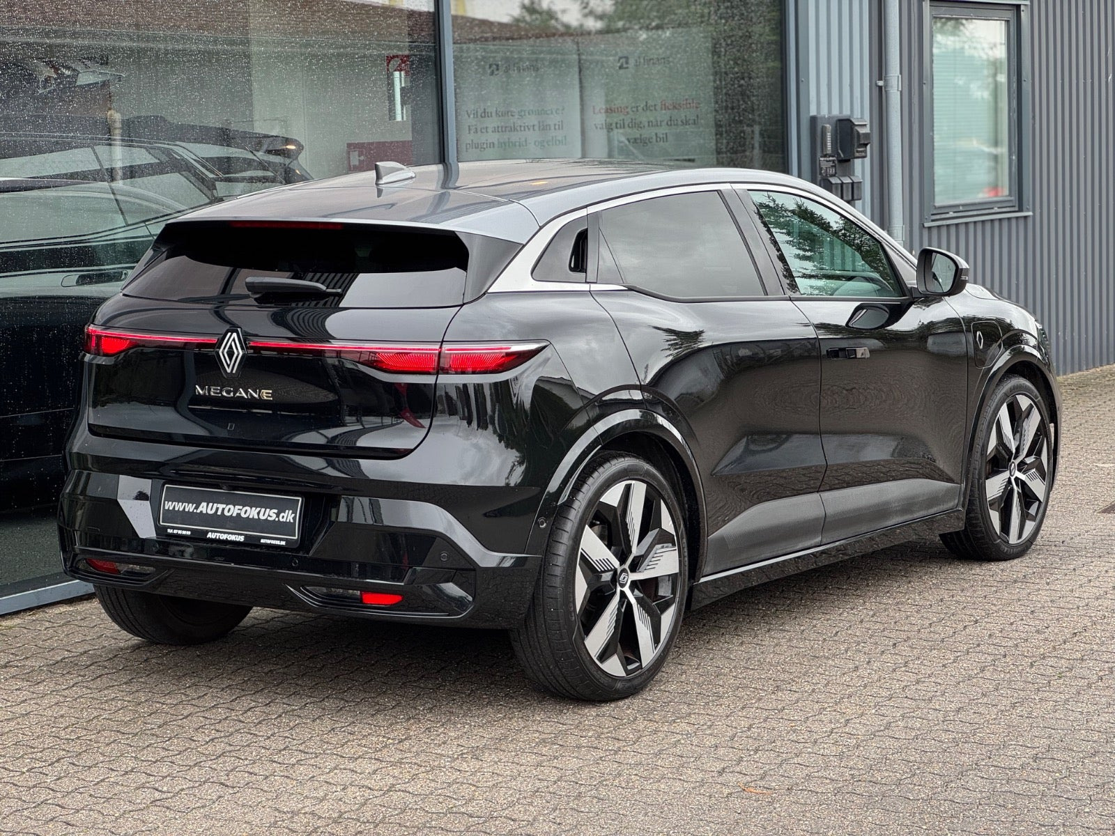 Sort Renault Megane E-Tech fra 2023