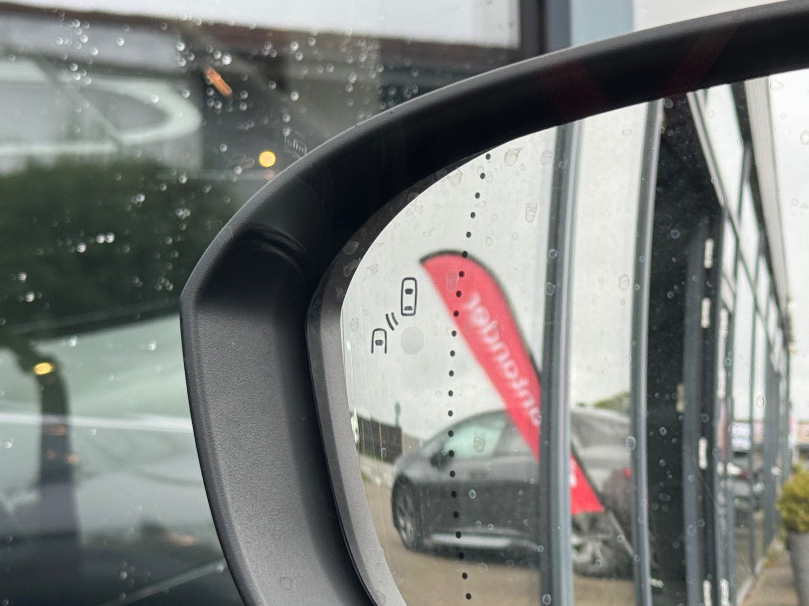 Sort Renault Megane E-Tech fra 2023