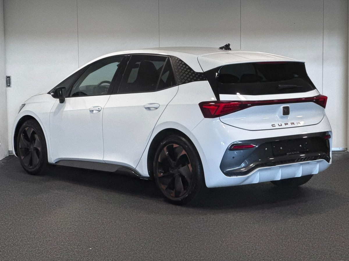 Hvid Cupra Born fra 2024