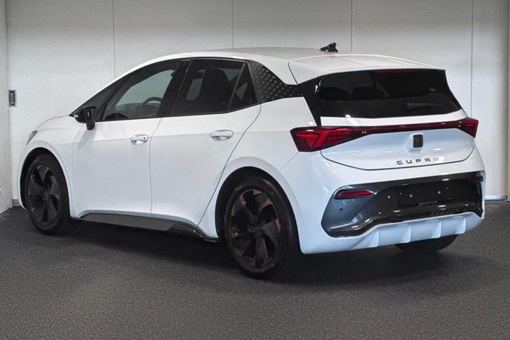 Hvid Cupra Born fra 2024