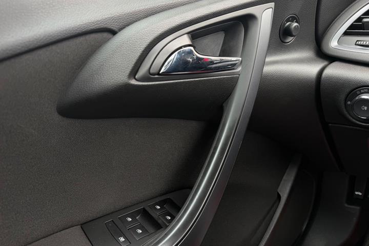 undefined Opel Astra fra 2015