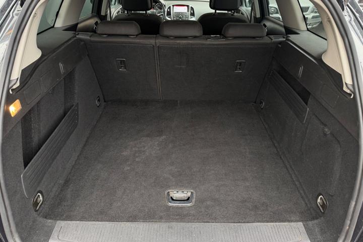 undefined Opel Astra fra 2015