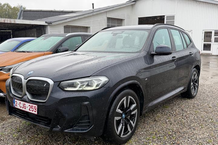 Blå BMW iX3 fra 2022