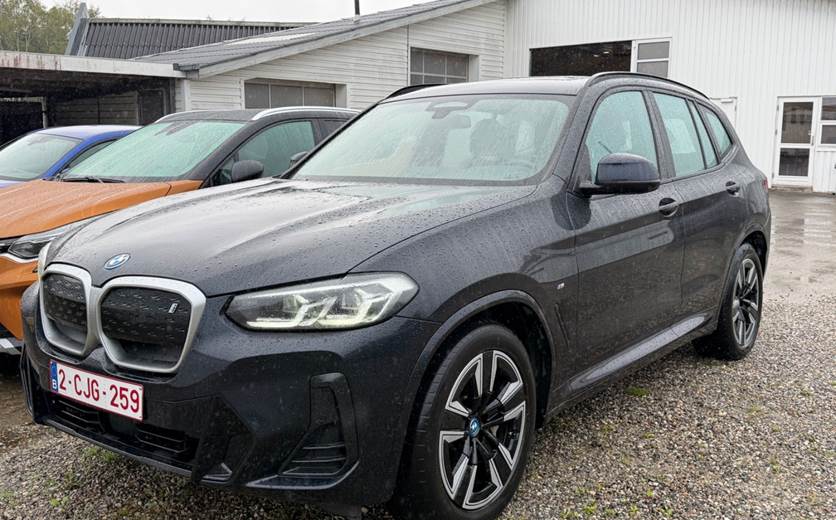 BMW iX3 Charged M-Sport